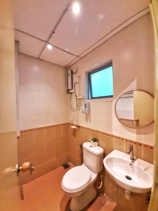 N'Dnie Homestay Pelangi Mall Condominium Кота Бару Екстериор снимка