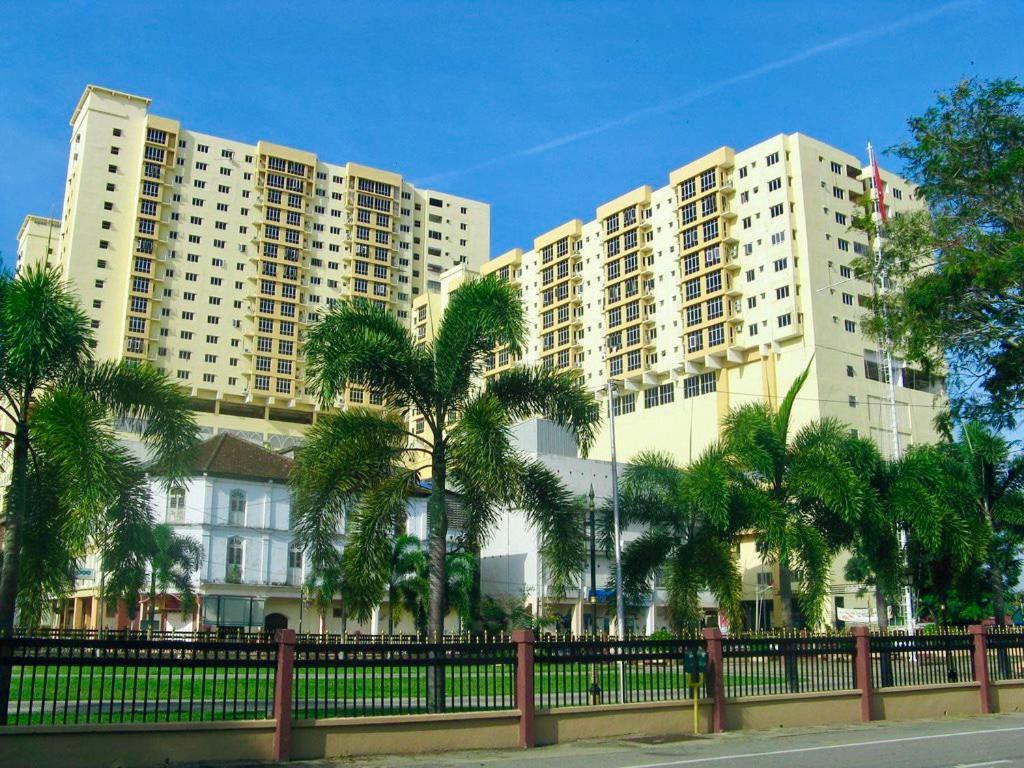 N'Dnie Homestay Pelangi Mall Condominium Кота Бару Екстериор снимка